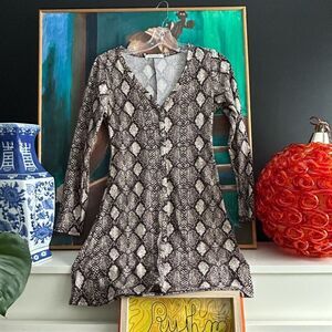 Caution to the wind snakeskin pattern t shirt dress S